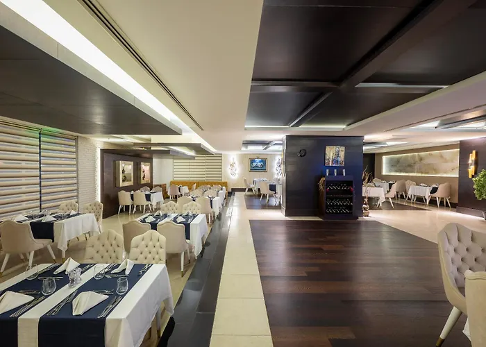 Porto Bello Hotel Resort & Spa