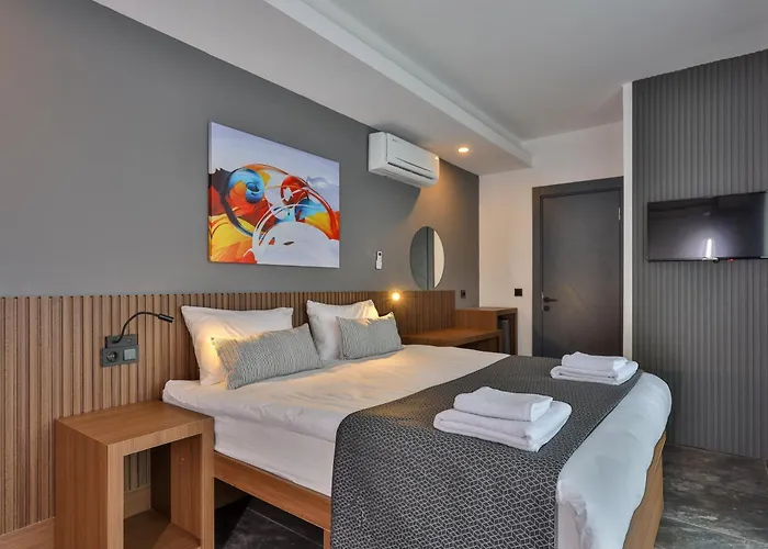 Wolf Of The City Hotel & Spa